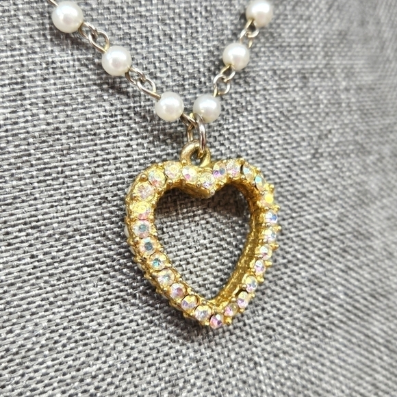 VINTAGE Reversible Aurora Borealis AB Rhinestone and Faux Pearl Heart Necklace - Picture 5 of 7